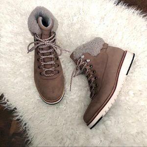 Like NEW! Cole Haan Waterproof Boots